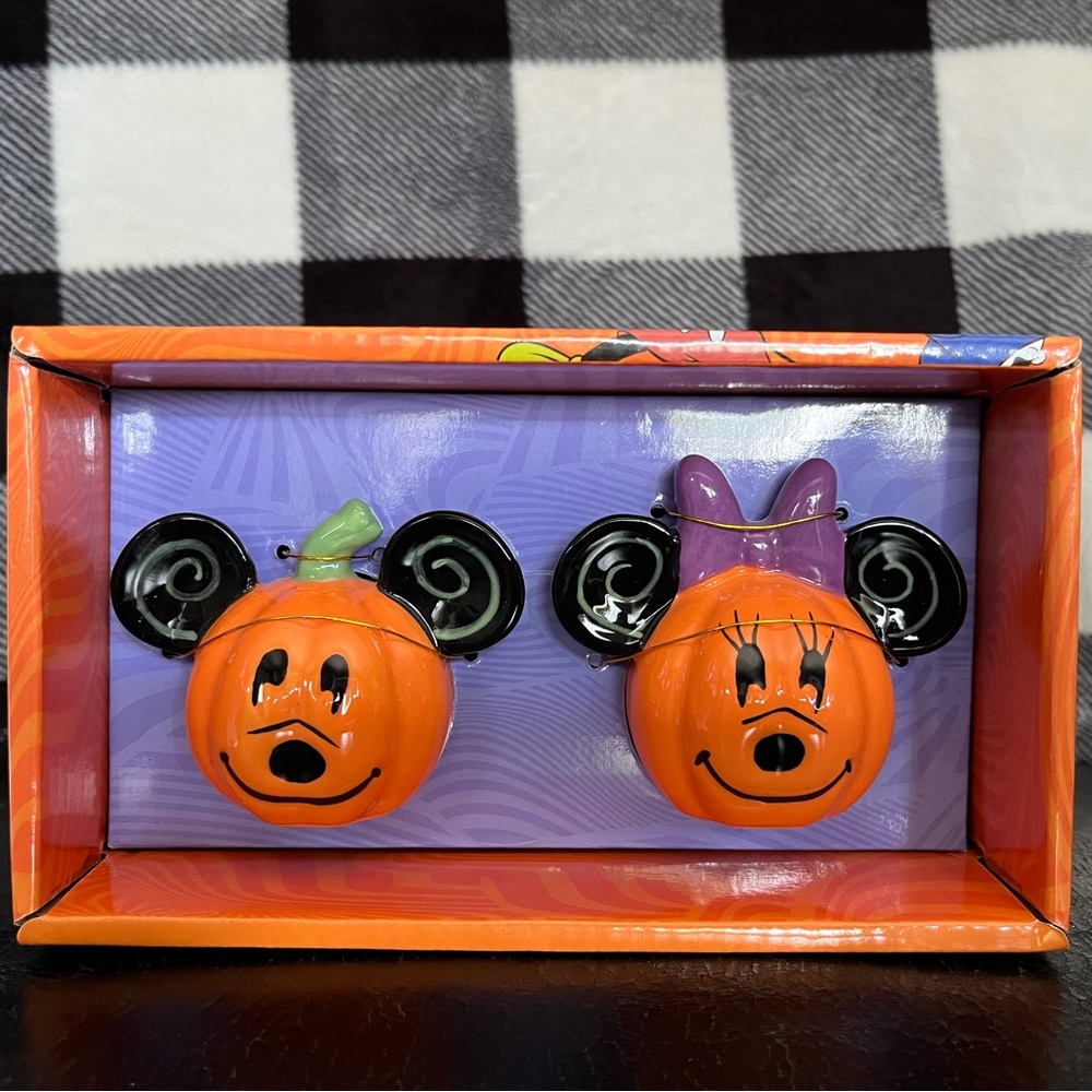Minnie & Mickey Disney Pumpkin 🎃 Salt & Pepper Shakers
